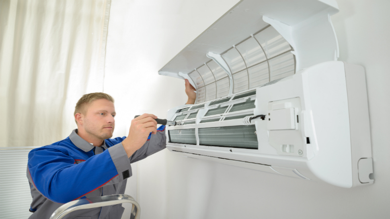 Air Conditioner Acting Up? Get Repairs in Roscoe Village