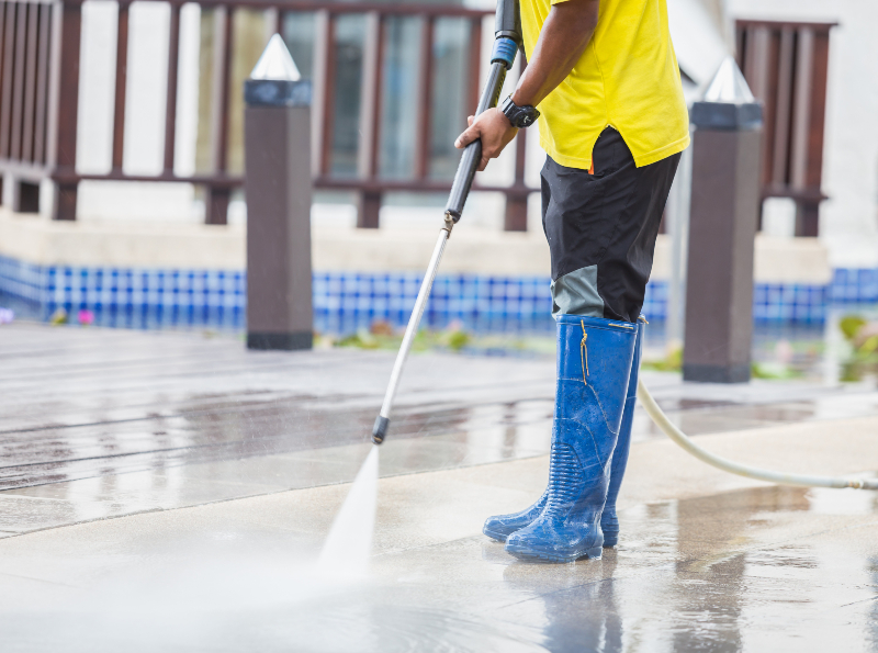 Patio Oil Staining in Chicago: Keep Your Outdoor Space Sparkling