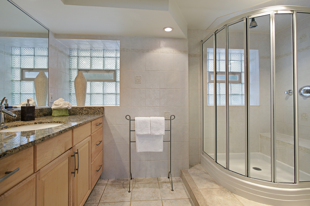 Elevate Your Bathroom with Custom Shower Door Installation in Schaumburg, IL